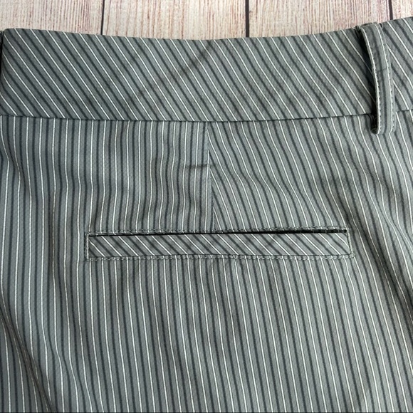 Under Armour Golf Shorts 38 - Picture 3 of 5